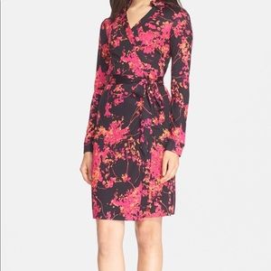 DVF the New Jeannie Wrap Dress Sz 8